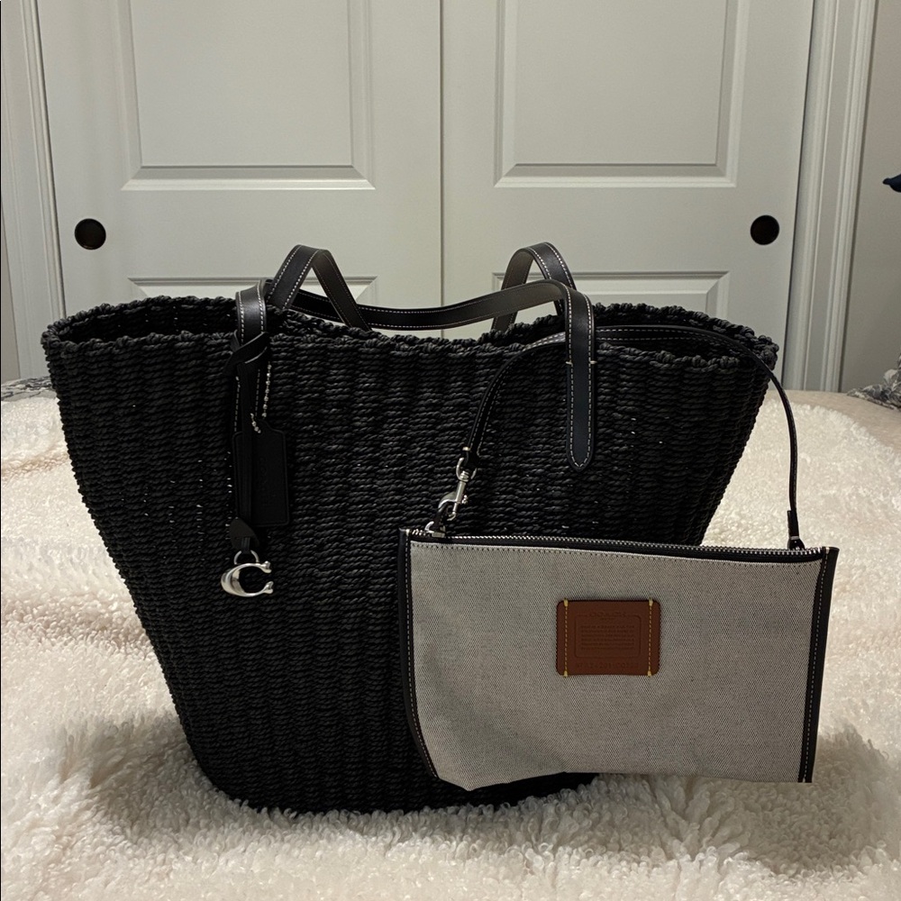 Coach Large Black woven Straw Tote - Picture 4 of 12